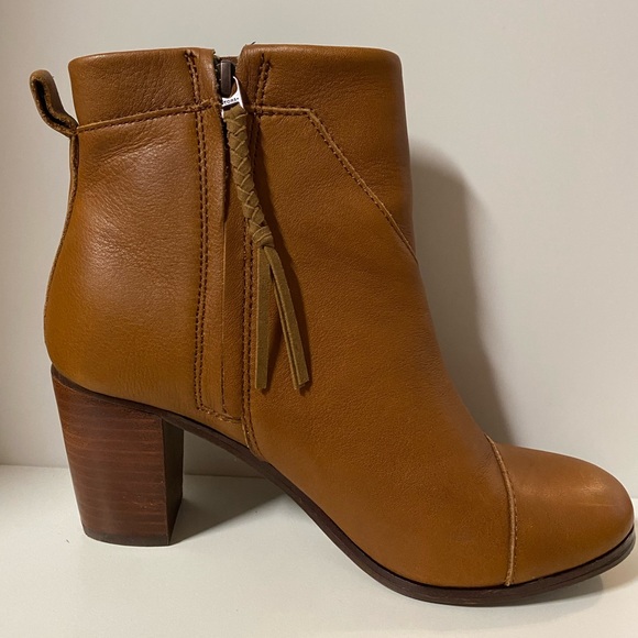 Toms Booties Women’s 7 Brown Leather Lunata Boots Casual Round Toe Block Heel - Picture 6 of 13